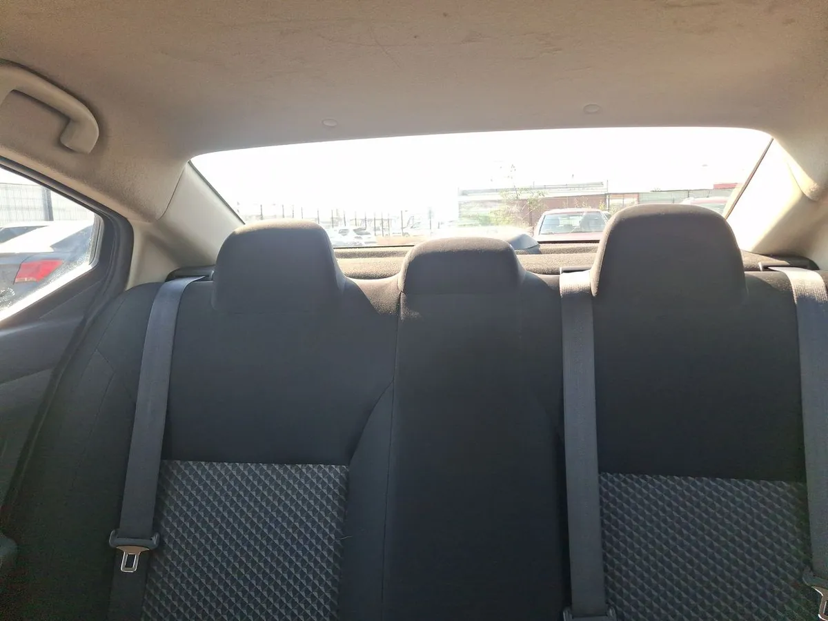 Nissan Versa 1.6 Sense 4x2 Radio Touch Mt 4p año 2023