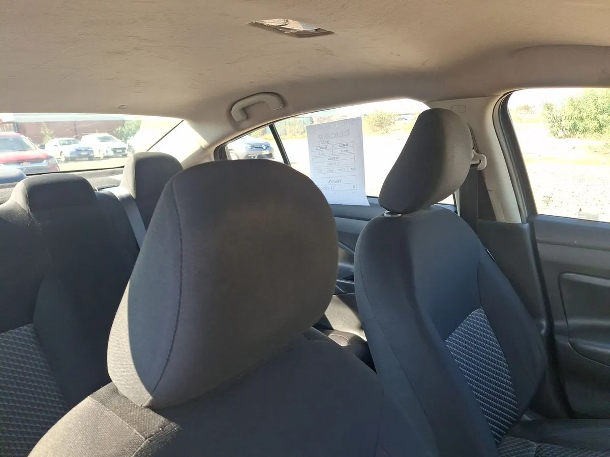 Nissan Versa 1.6 Sense 4x2 Radio Touch Mt 4p año 2023