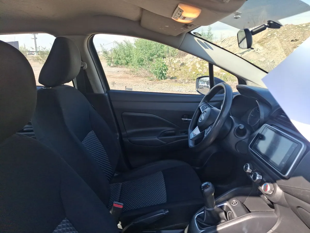 Nissan Versa 1.6 Sense 4x2 Radio Touch Mt 4p año 2023