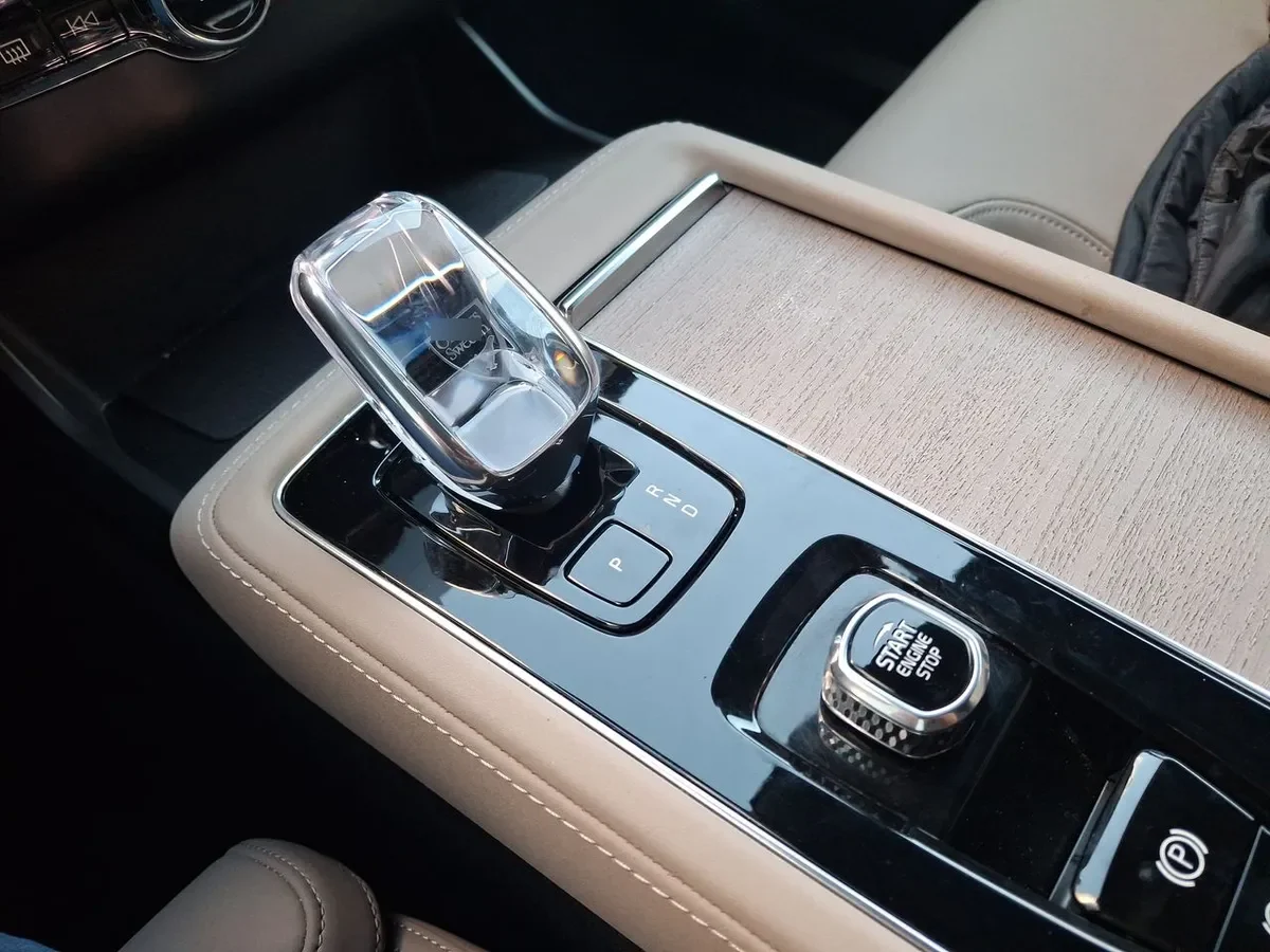 Volvo Xc90 2.0 T8 Plus Hibrido Awd At 5p año 2026