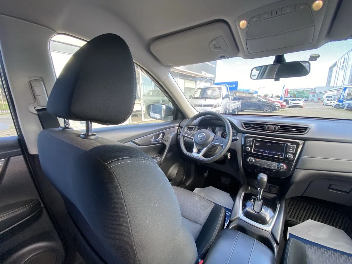 Nissan X-Trail 2.5 Sense 4x2 2row Cvt At 5p año 2023