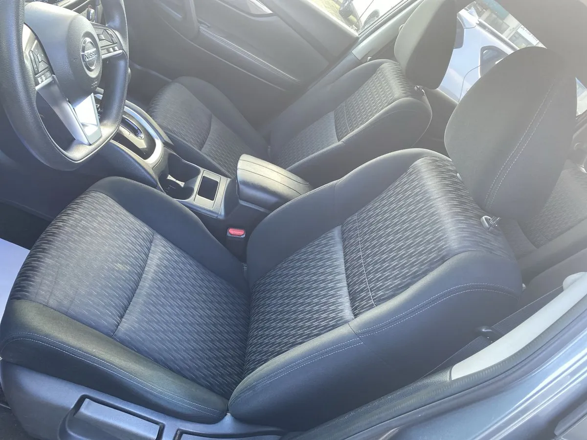 Nissan X-Trail 2.5 Sense 4x2 2row Cvt At 5p año 2023