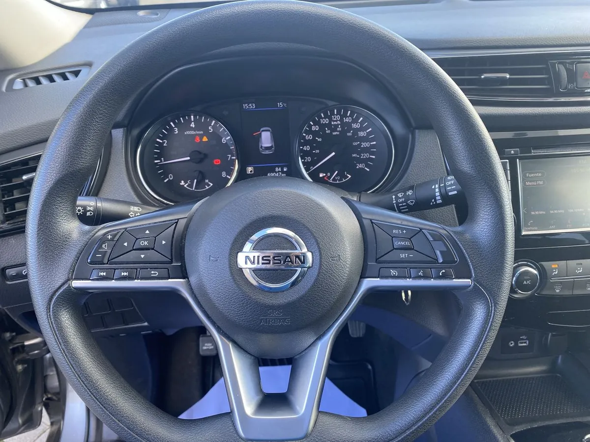 Nissan X-Trail 2.5 Sense 4x2 2row Cvt At 5p año 2023