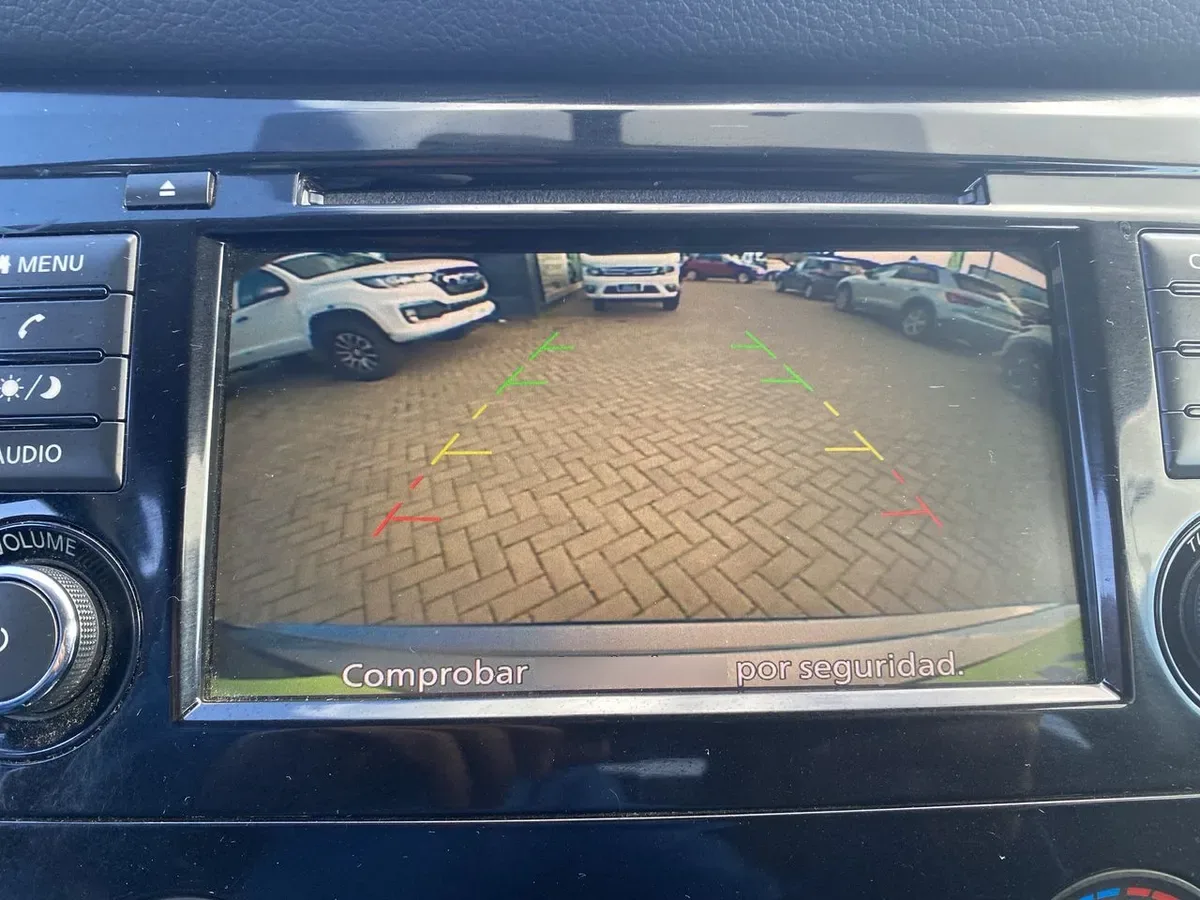 Nissan X-Trail 2.5 Sense 4x2 2row Cvt At 5p año 2023