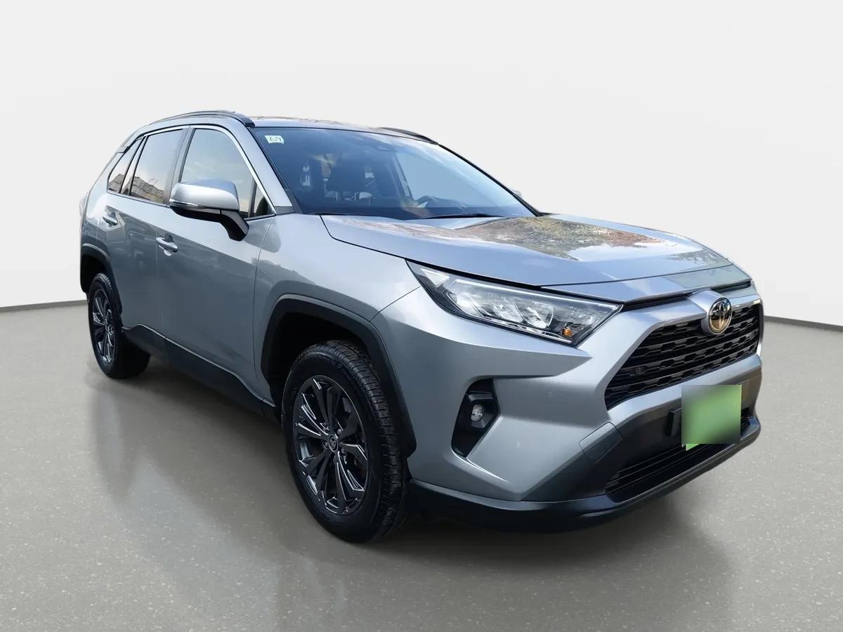 Toyota Rav 4 2.0 Xle 4x2 Cvt At 5p año 2025