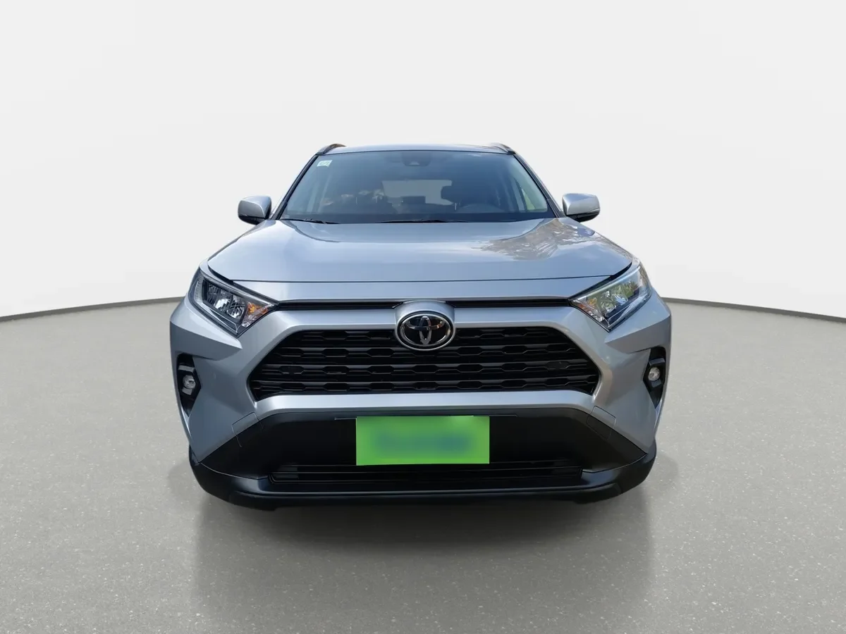 Toyota Rav 4 2.0 Xle 4x2 Cvt At 5p año 2025