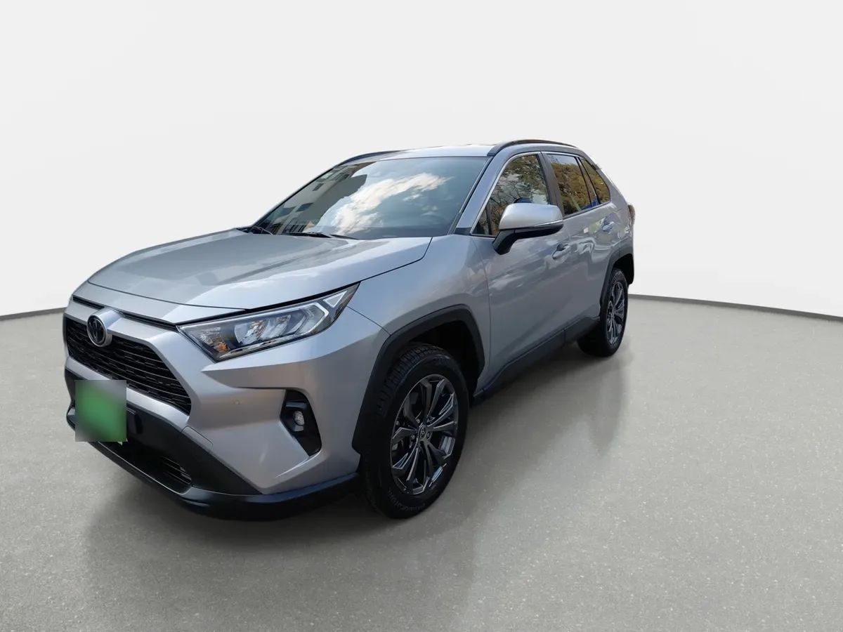 Toyota Rav 4 2.0 Xle 4x2 Cvt At 5p año 2025