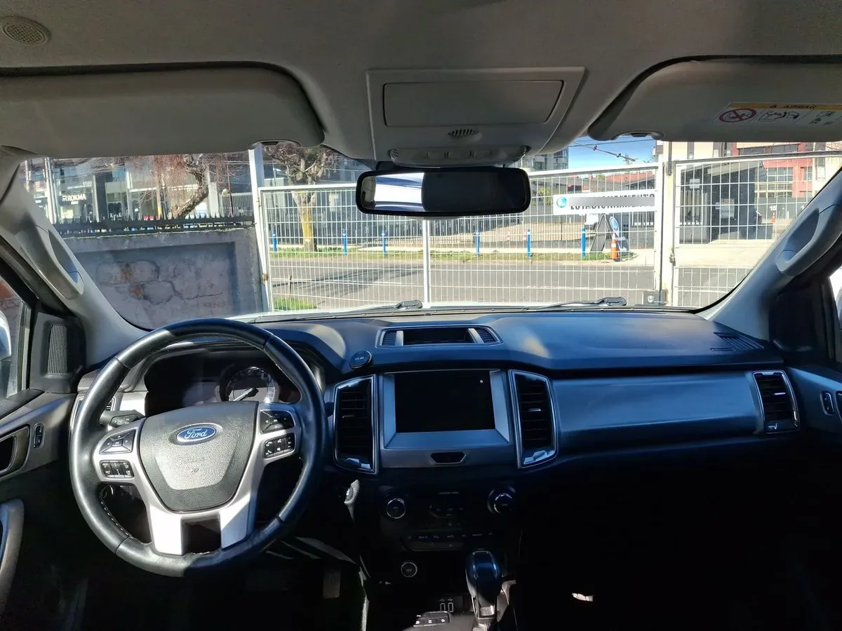 Ford Ranger 3.2 Ltd 4x4 Diesel Dob. Cab. At 4p año 2023