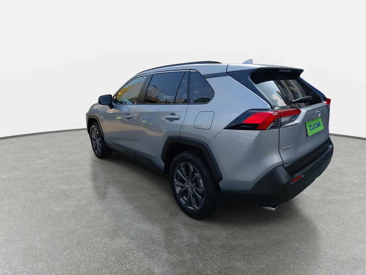 Toyota Rav 4 2.0 Xle 4x2 Cvt At 5p año 2025