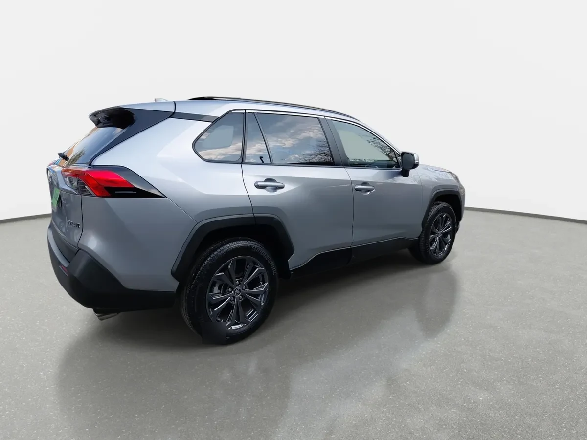 Toyota Rav 4 2.0 Xle 4x2 Cvt At 5p año 2025