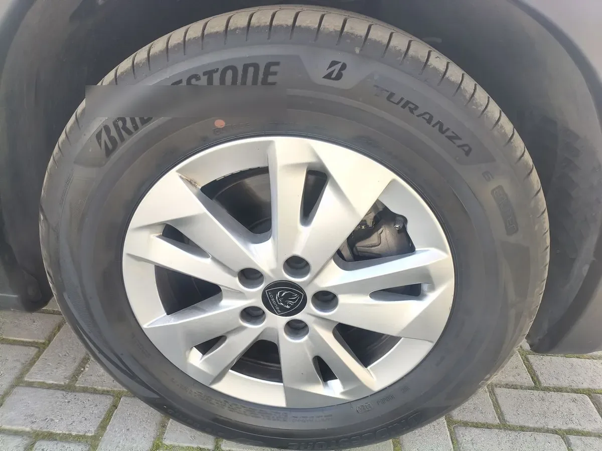 Peugeot Rifter 1.2 Mca Allure Puretech 130 4x2 Eat8 5p año 2026