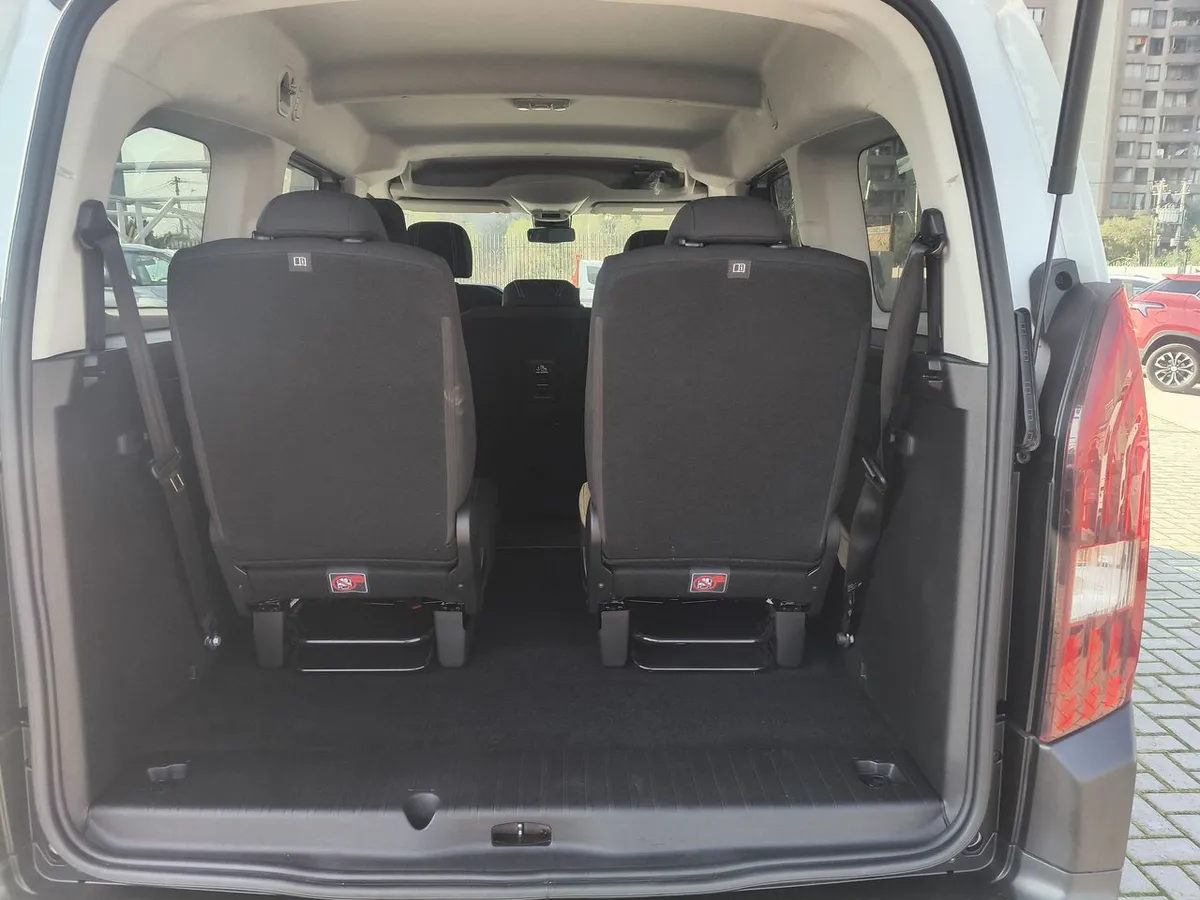 Peugeot Rifter 1.2 Mca Allure Puretech 130 4x2 Eat8 5p año 2026