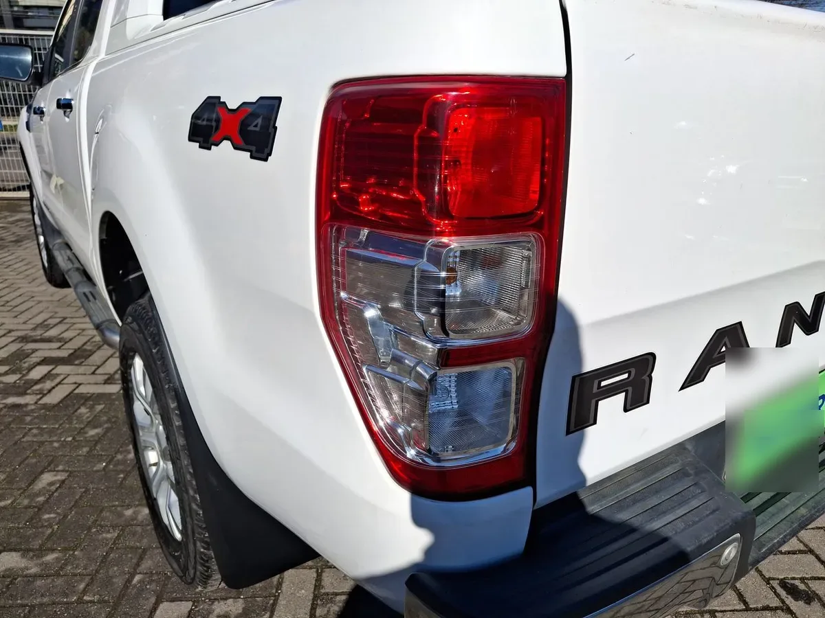 Ford Ranger 3.2 Ltd 4x4 Diesel Dob. Cab. At 4p año 2023