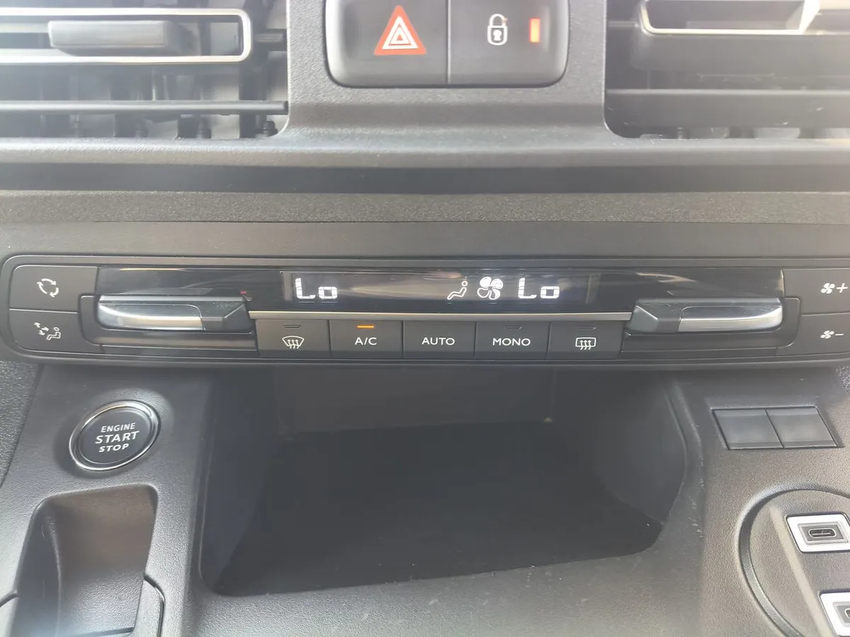 Peugeot Rifter 1.2 Mca Allure Puretech 130 4x2 Eat8 5p año 2026