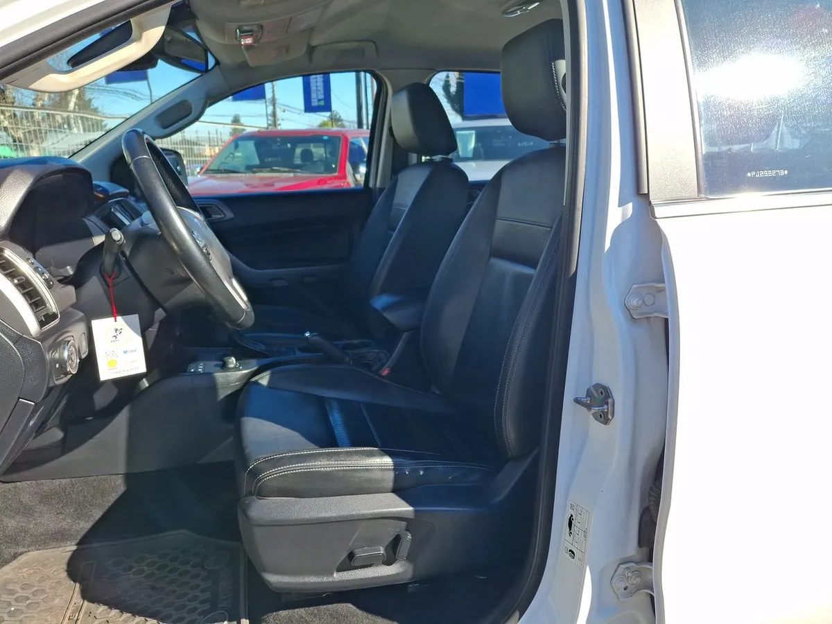 Ford Ranger 3.2 Ltd 4x4 Diesel Dob. Cab. At 4p año 2023