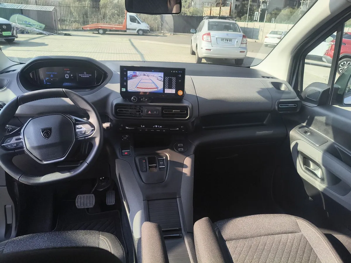 Peugeot Rifter 1.2 Mca Allure Puretech 130 4x2 Eat8 5p año 2026