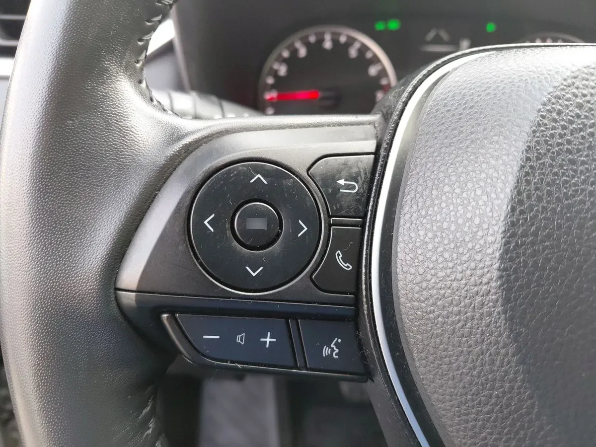 Toyota Rav 4 2.0 Xle 4x2 Cvt At 5p año 2025