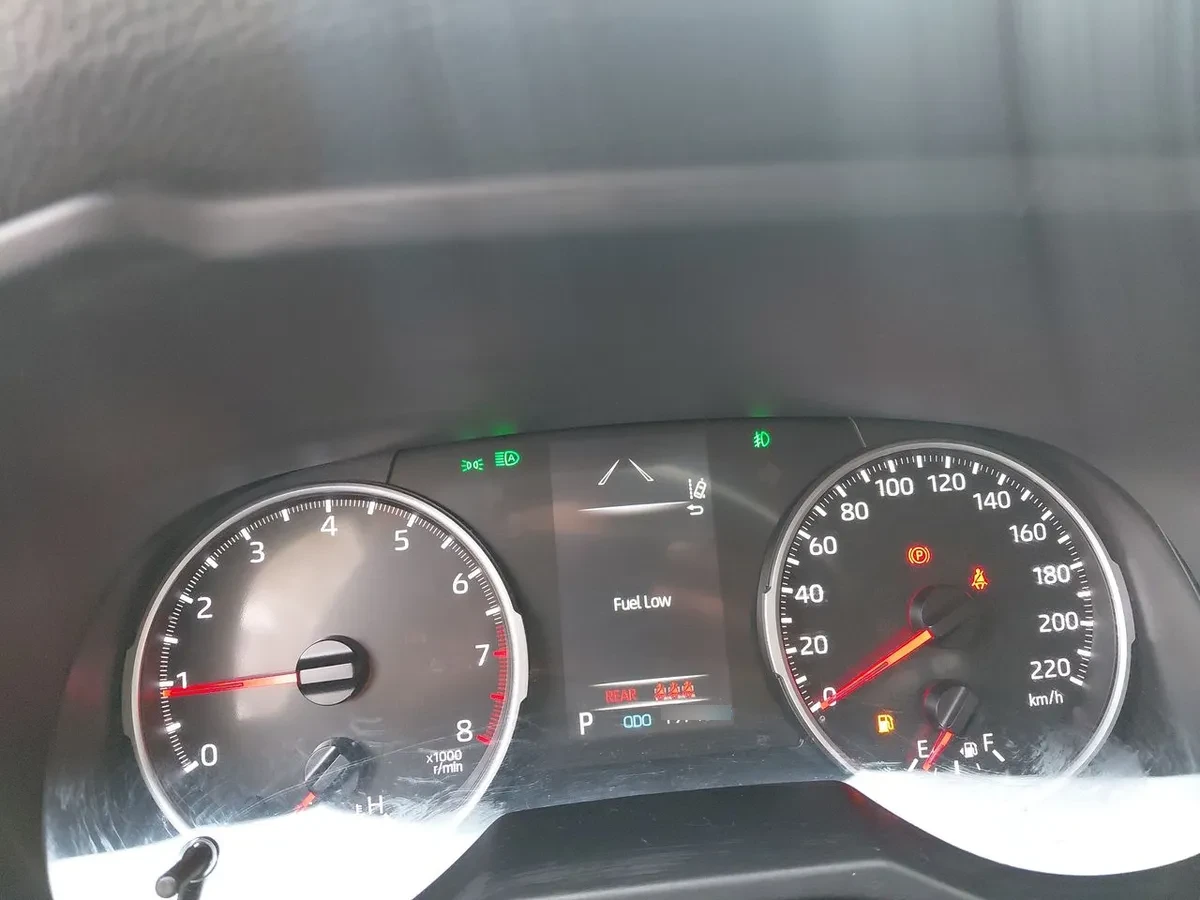 Toyota Rav 4 2.0 Xle 4x2 Cvt At 5p año 2025
