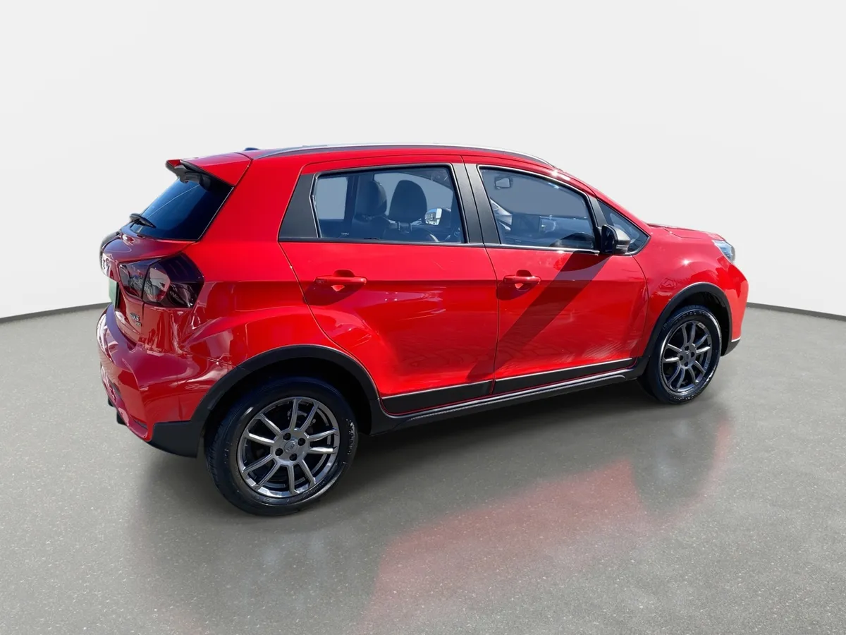 Geely Gx3 Pro 1.5 Gf 4x2 Cvt At 5p año 2025