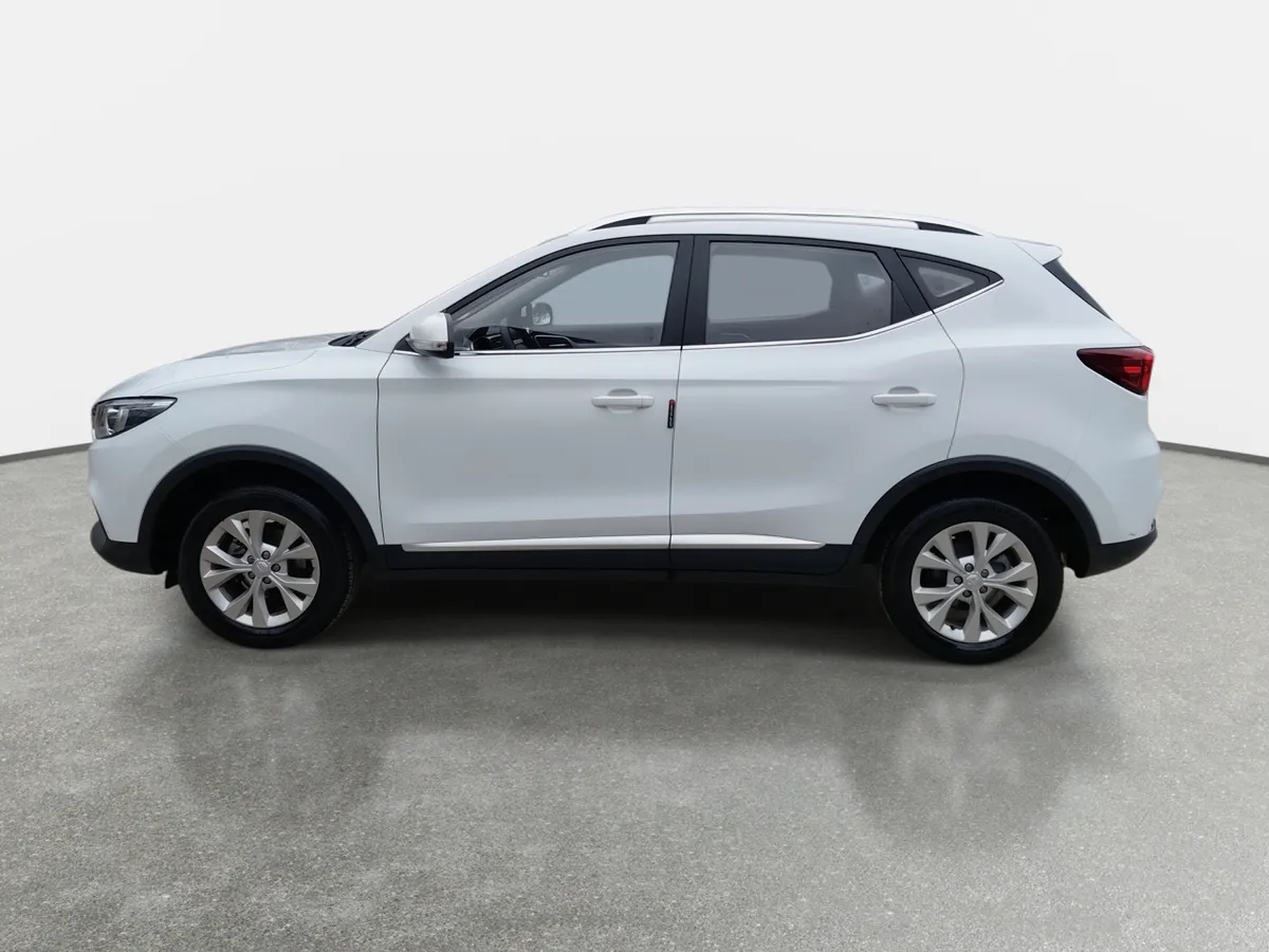 MG Mg Zs 1.5 Std 4x2 Mt 5p año 2024