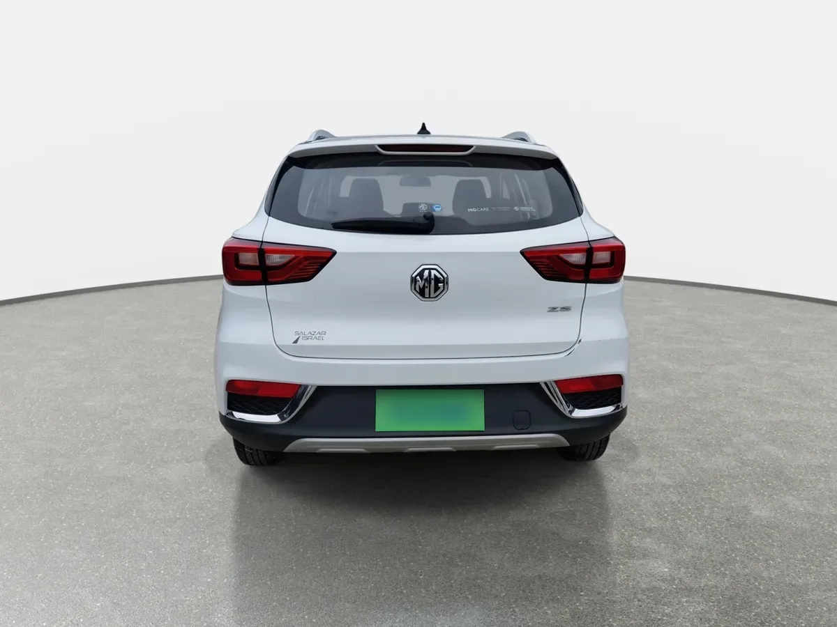 MG Mg Zs 1.5 Std 4x2 Mt 5p año 2024
