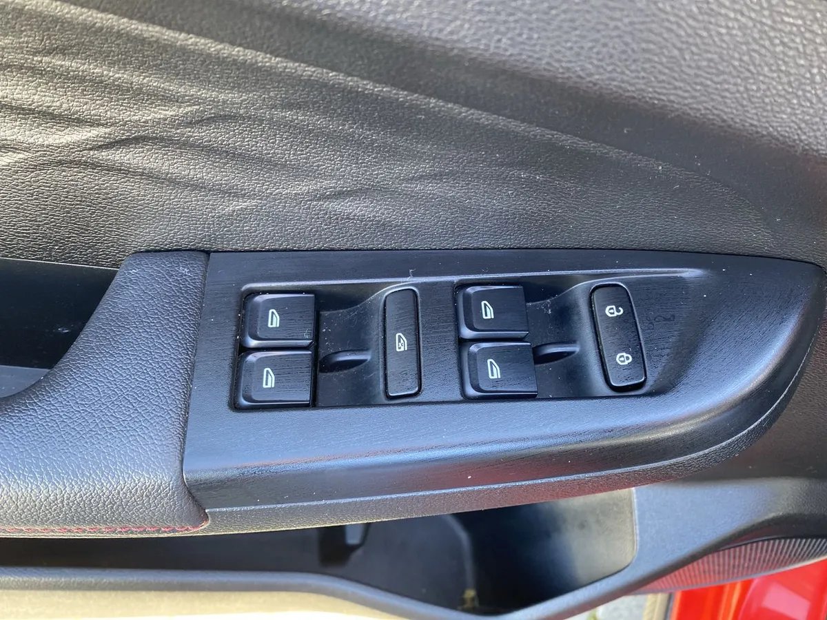 Geely Gx3 Pro 1.5 Gf 4x2 Cvt At 5p año 2025