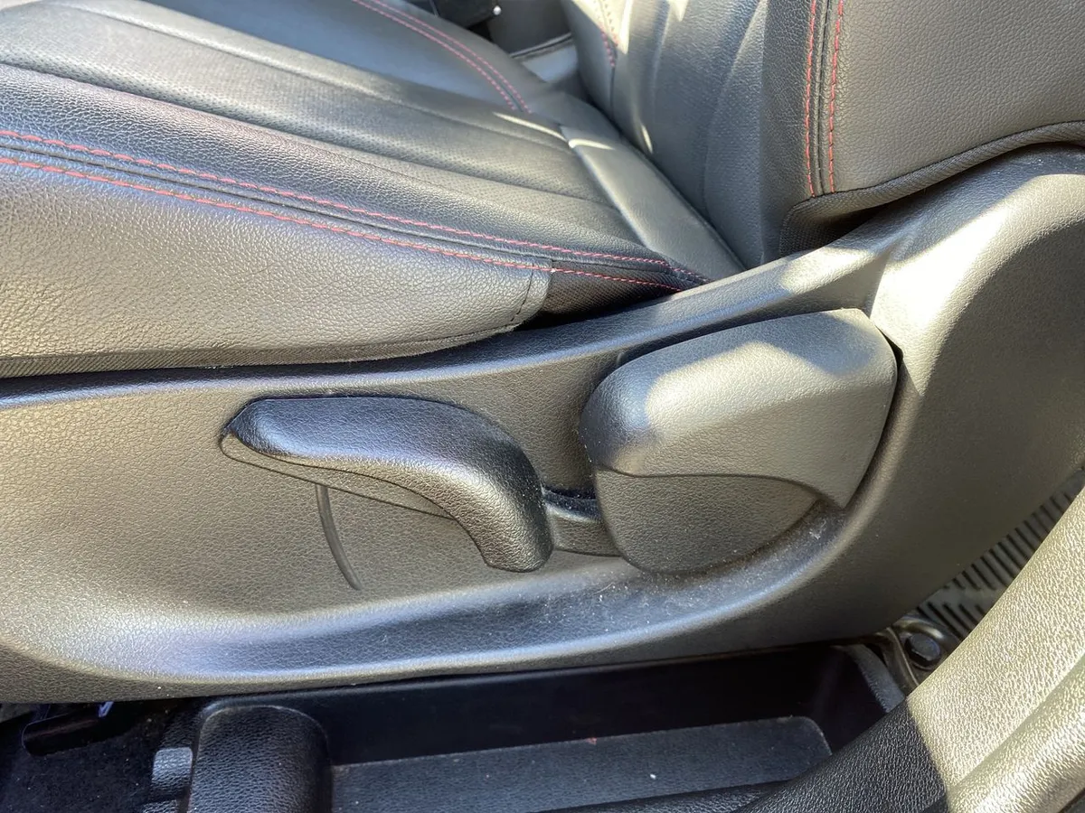 Geely Gx3 Pro 1.5 Gf 4x2 Cvt At 5p año 2025