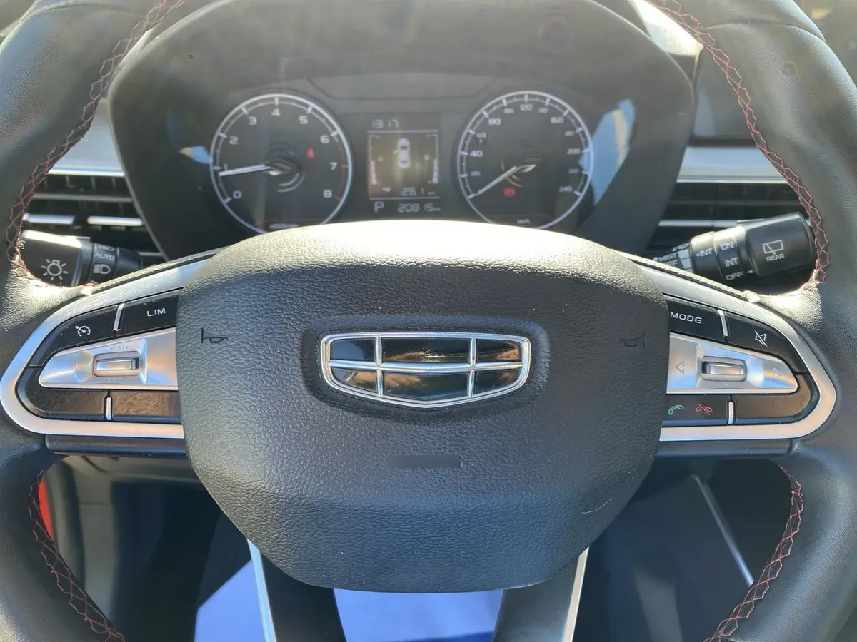Geely Gx3 Pro 1.5 Gf 4x2 Cvt At 5p año 2025