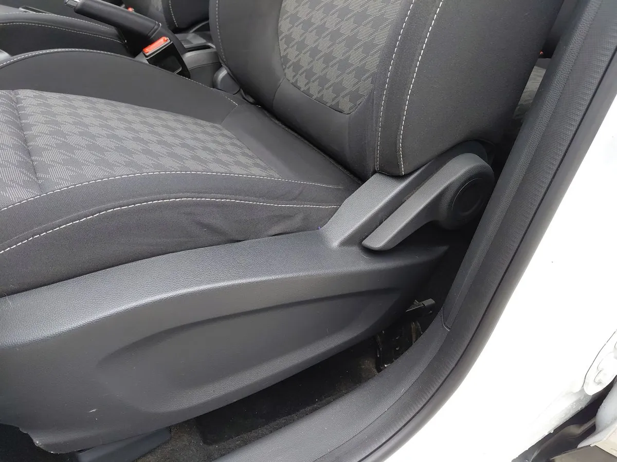 MG Mg Zs 1.5 Std 4x2 Mt 5p año 2024