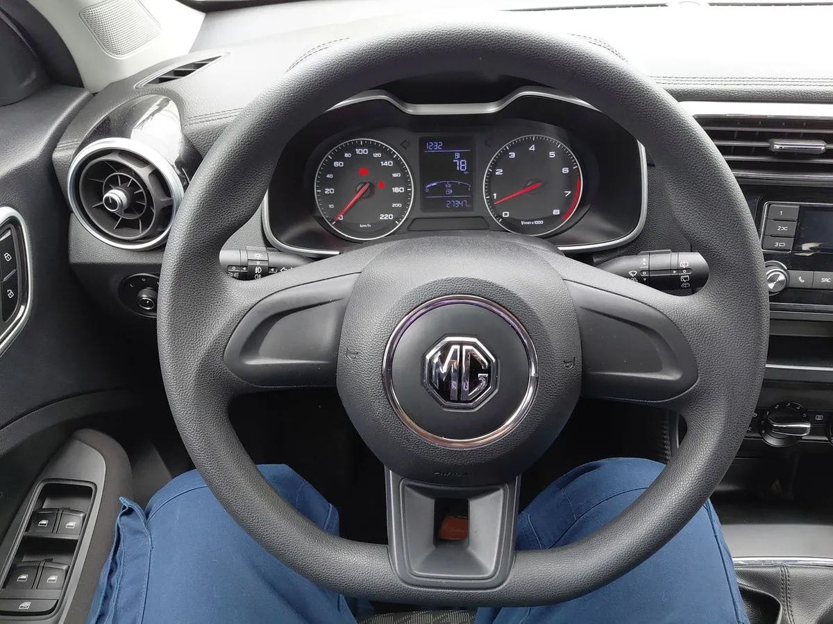 MG Mg Zs 1.5 Std 4x2 Mt 5p año 2024