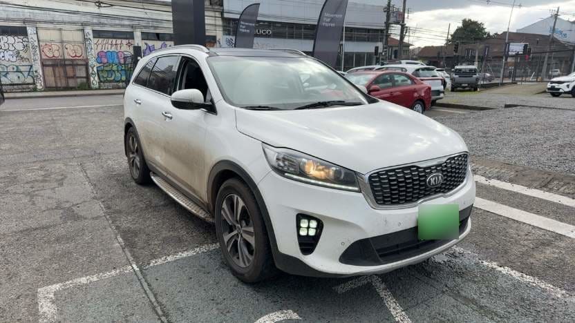 Kia Sorento 2.4 Gtl 2wd Special Pack At6 5p año 2020