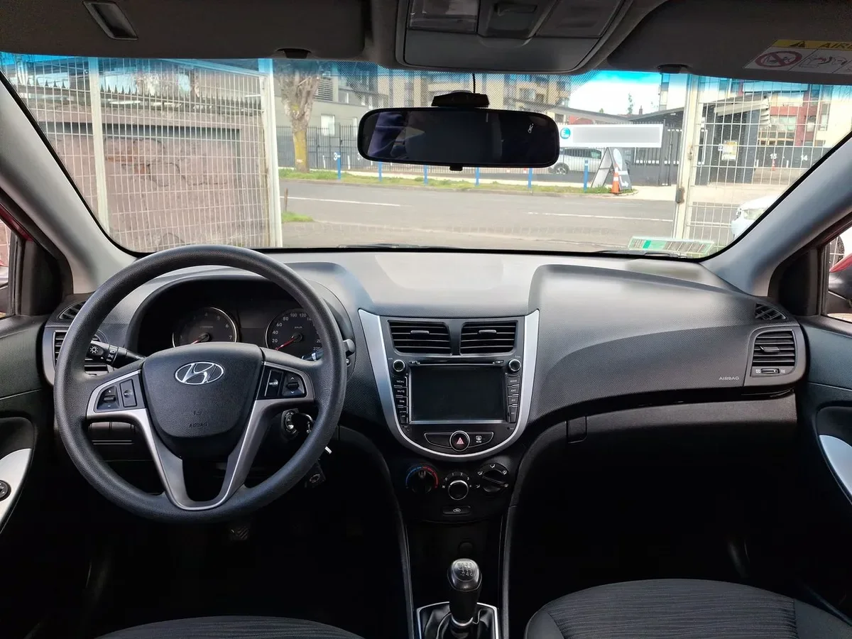 Hyundai Accent 1.4 Gl 4x2 2ab Mt 4p año 2019