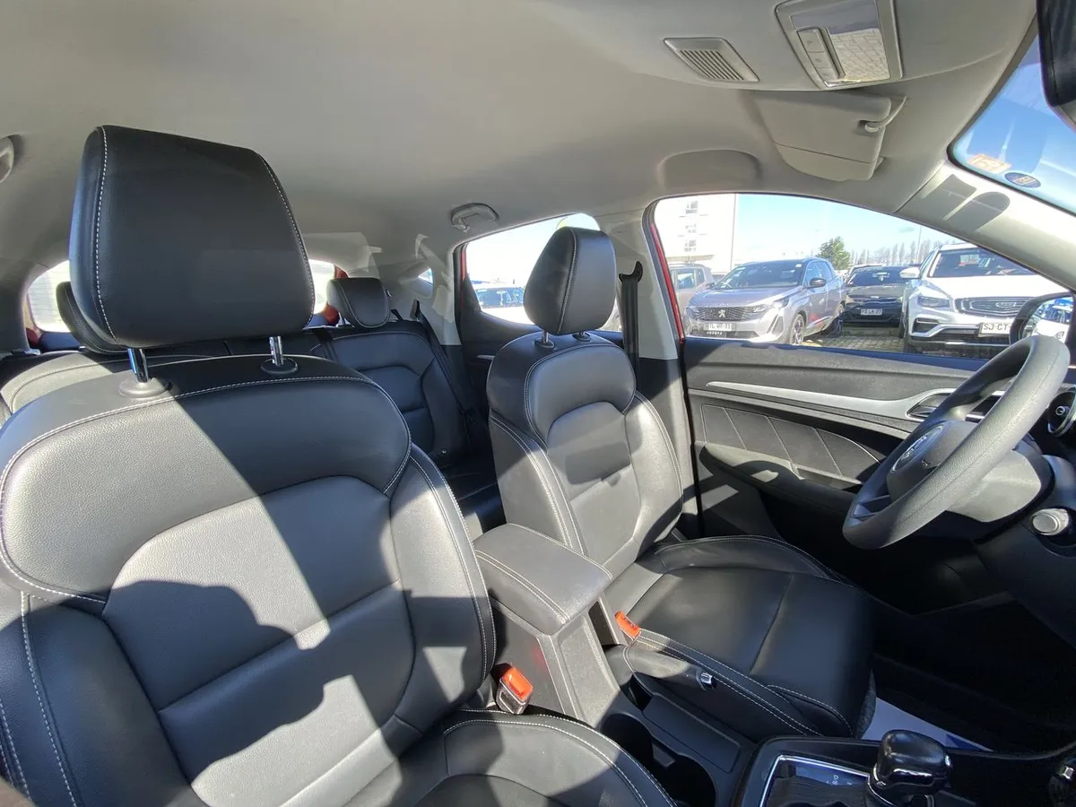 MG Mg Zs 1.5 Std 4x2 At 5p año 2023