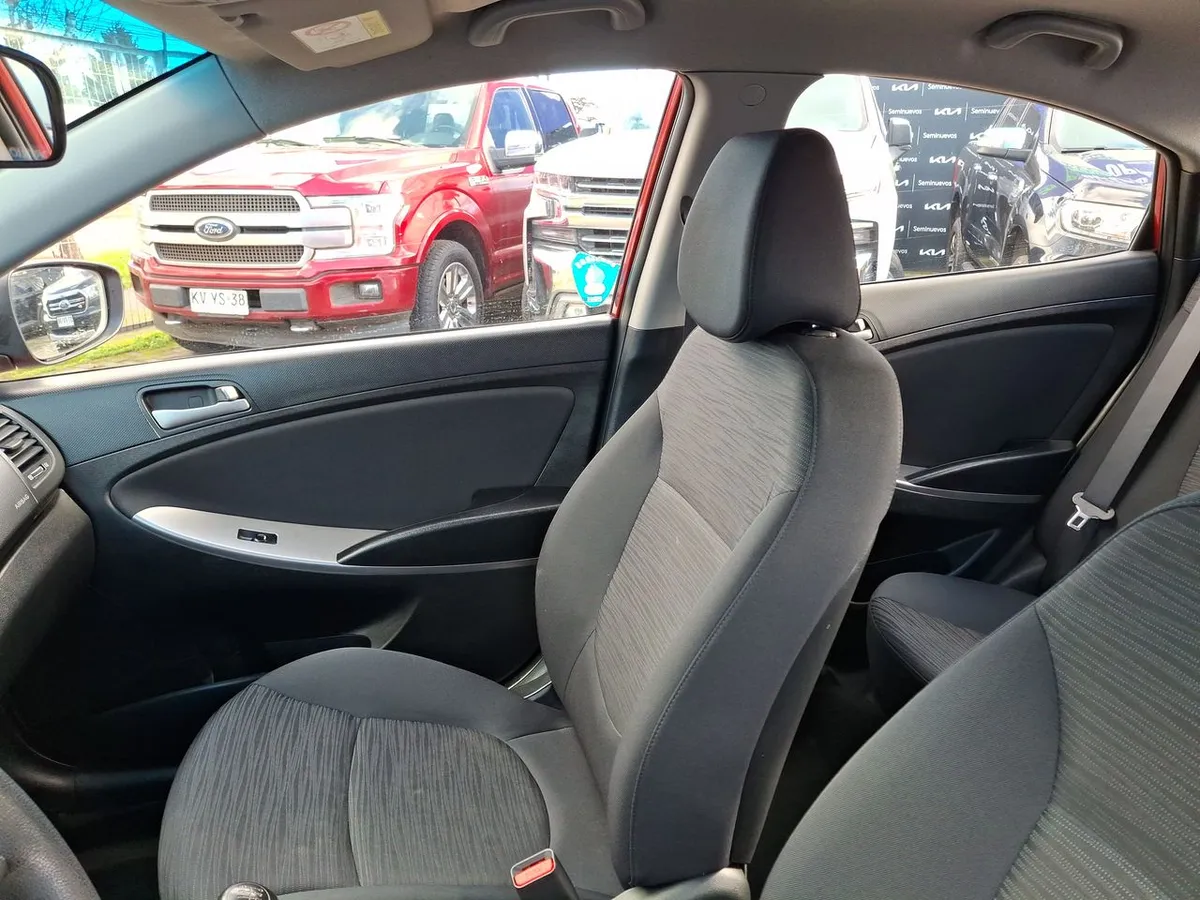 Hyundai Accent 1.4 Gl 4x2 2ab Mt 4p año 2019