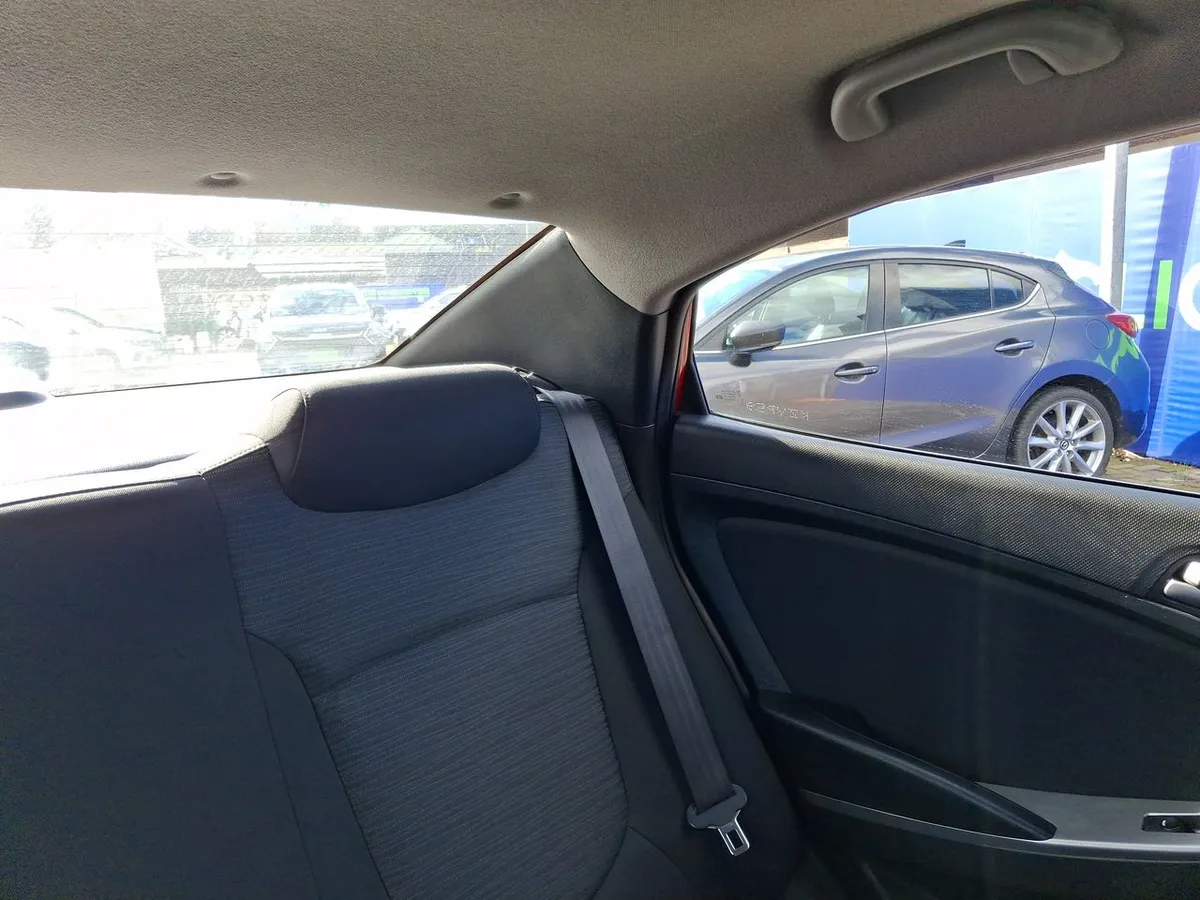 Hyundai Accent 1.4 Gl 4x2 2ab Mt 4p año 2019