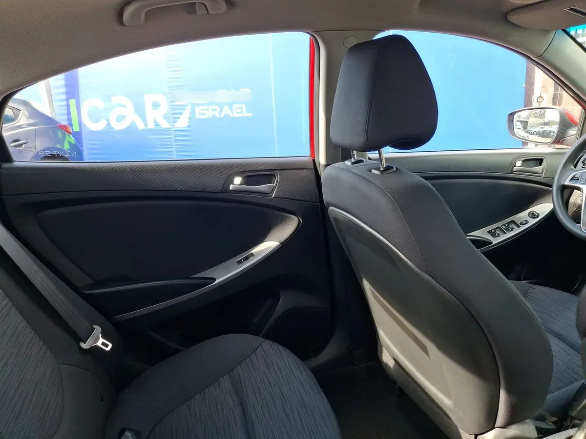 Hyundai Accent 1.4 Gl 4x2 2ab Mt 4p año 2019