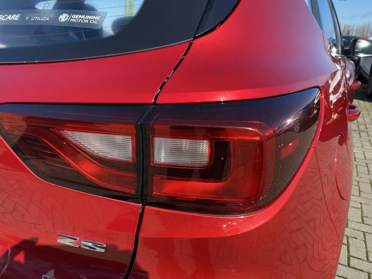 MG Mg Zs 1.5 Std 4x2 At 5p año 2023