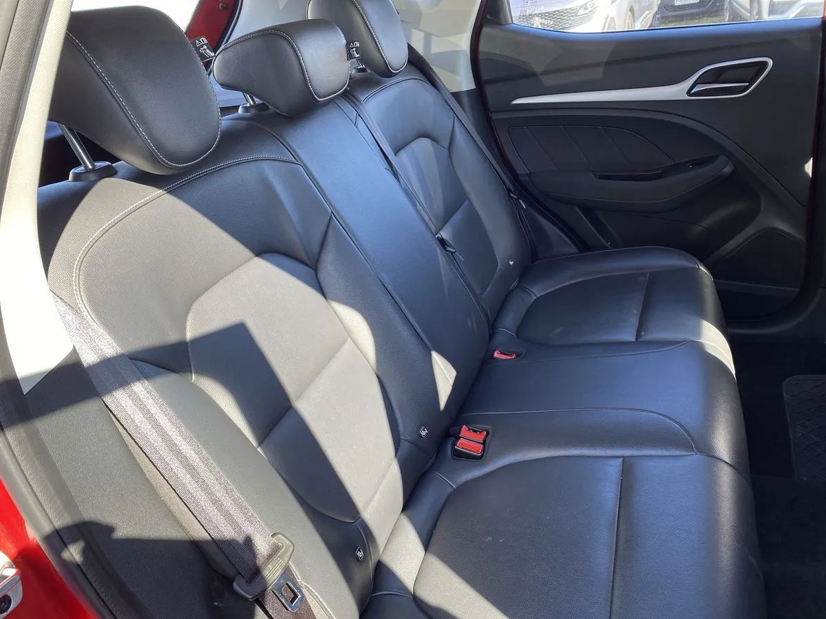 MG Mg Zs 1.5 Std 4x2 At 5p año 2023