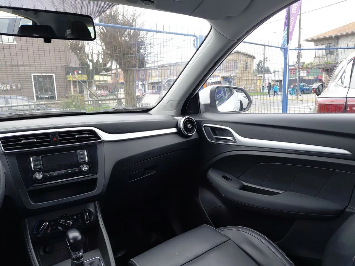 MG Mg Zs 1.5 Std 4x2 At 5p año 2021