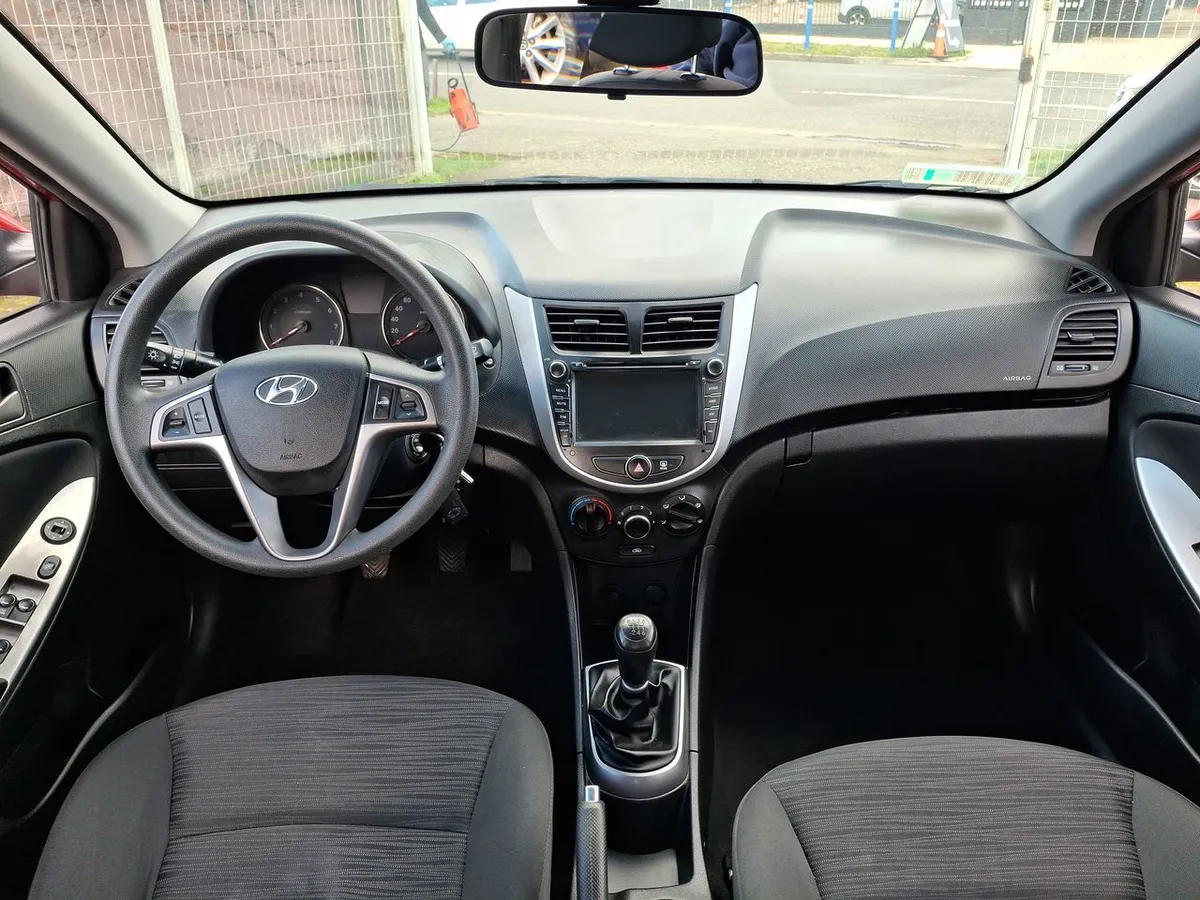 Hyundai Accent 1.4 Gl 4x2 2ab Mt 4p año 2019