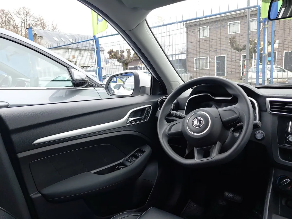 MG Mg Zs 1.5 Std 4x2 At 5p año 2021