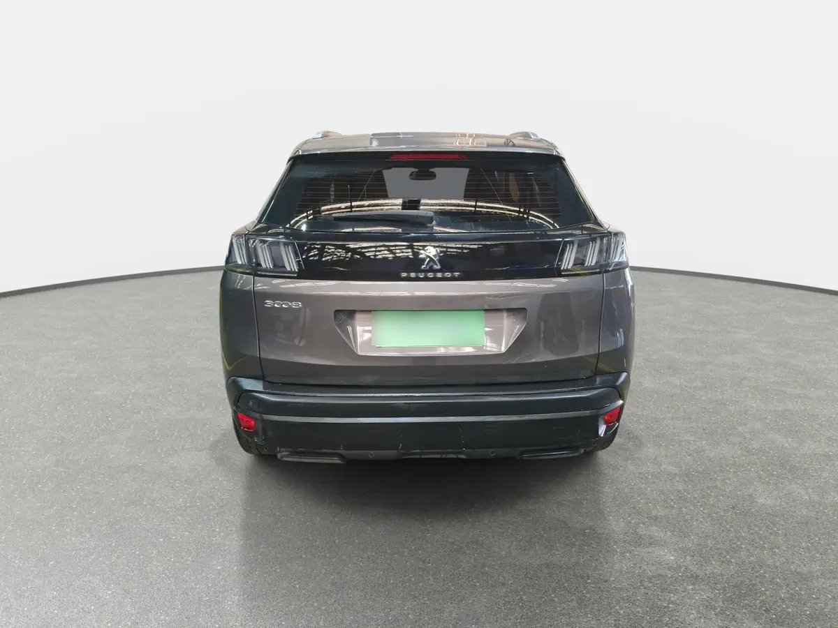 Peugeot 3008 1.2 Active Puretech 4x2 130 Mt6 5p año 2021