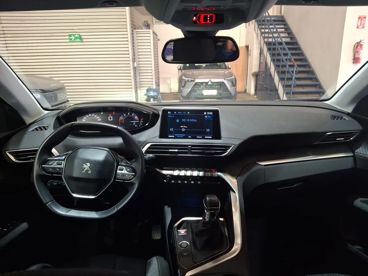 Peugeot 3008 1.2 Active Puretech 4x2 130 Mt6 5p año 2021