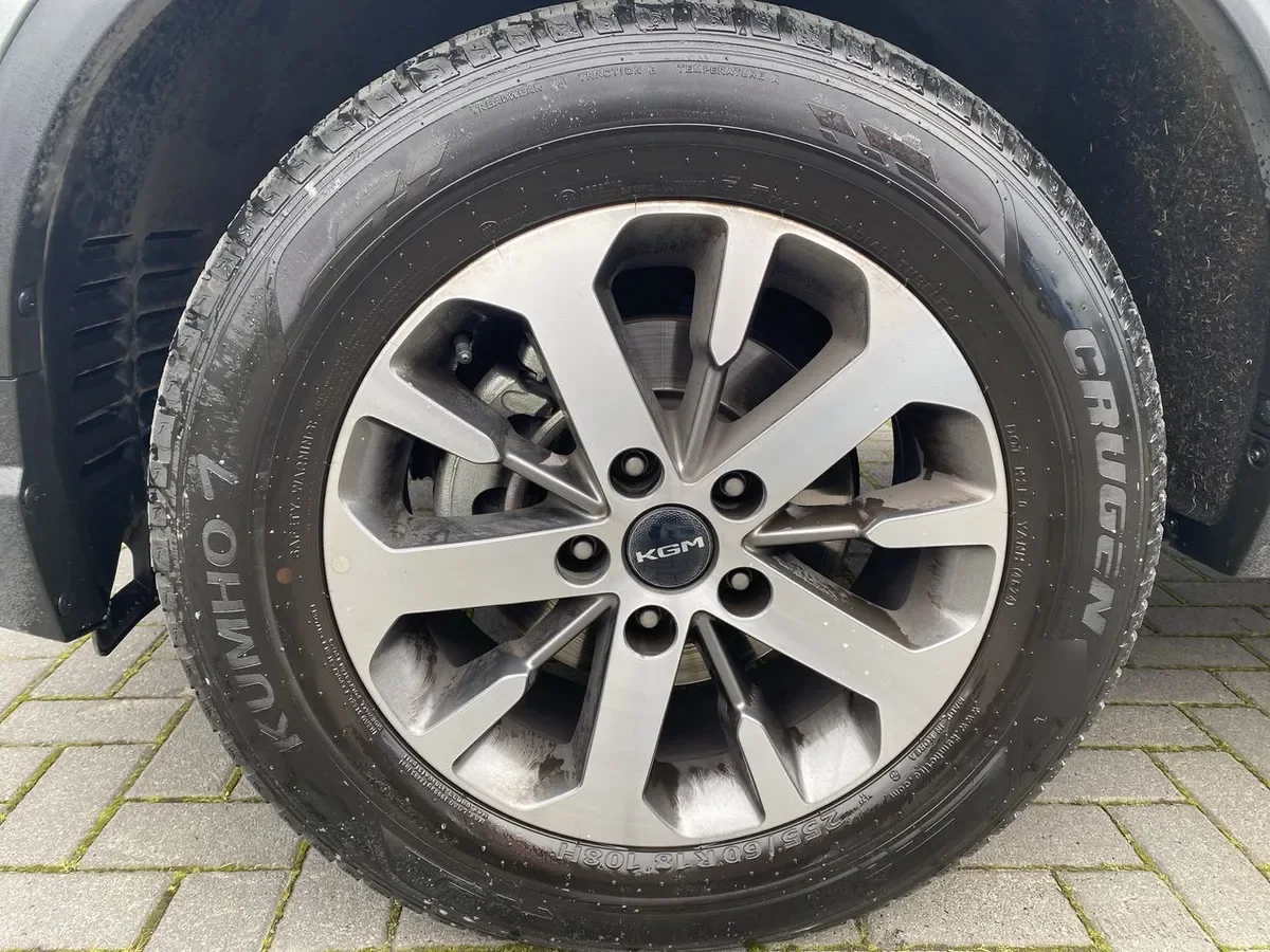 Ssangyong Rexton 2.2t Glx Diesel 4x4 6ab Nueva Radio 8at 5p año 2026
