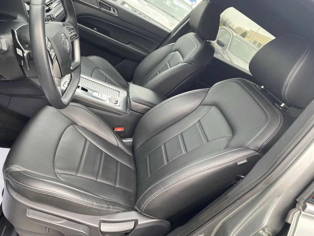 Ssangyong Rexton 2.2t Glx Diesel 4x4 6ab Nueva Radio 8at 5p año 2026