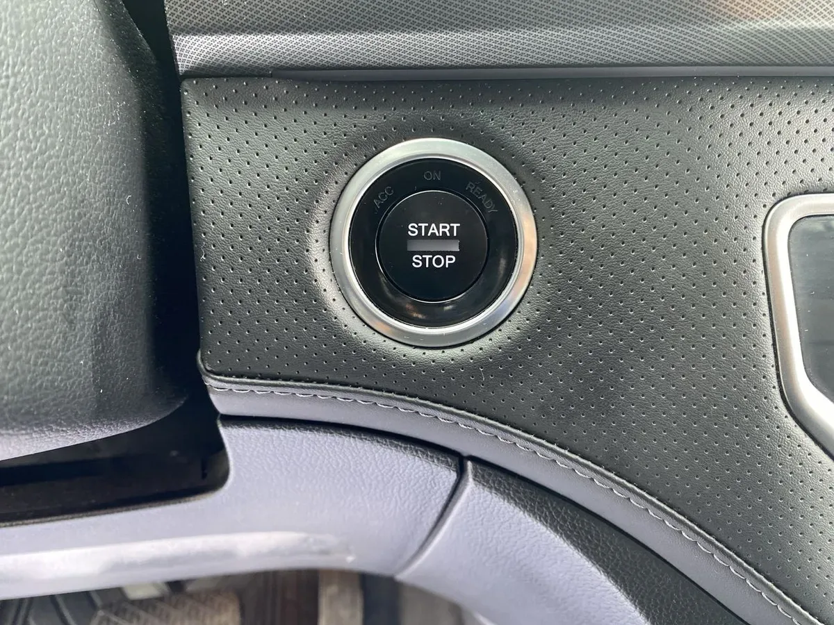Ssangyong Rexton 2.2t Glx Diesel 4x4 6ab Nueva Radio 8at 5p año 2026