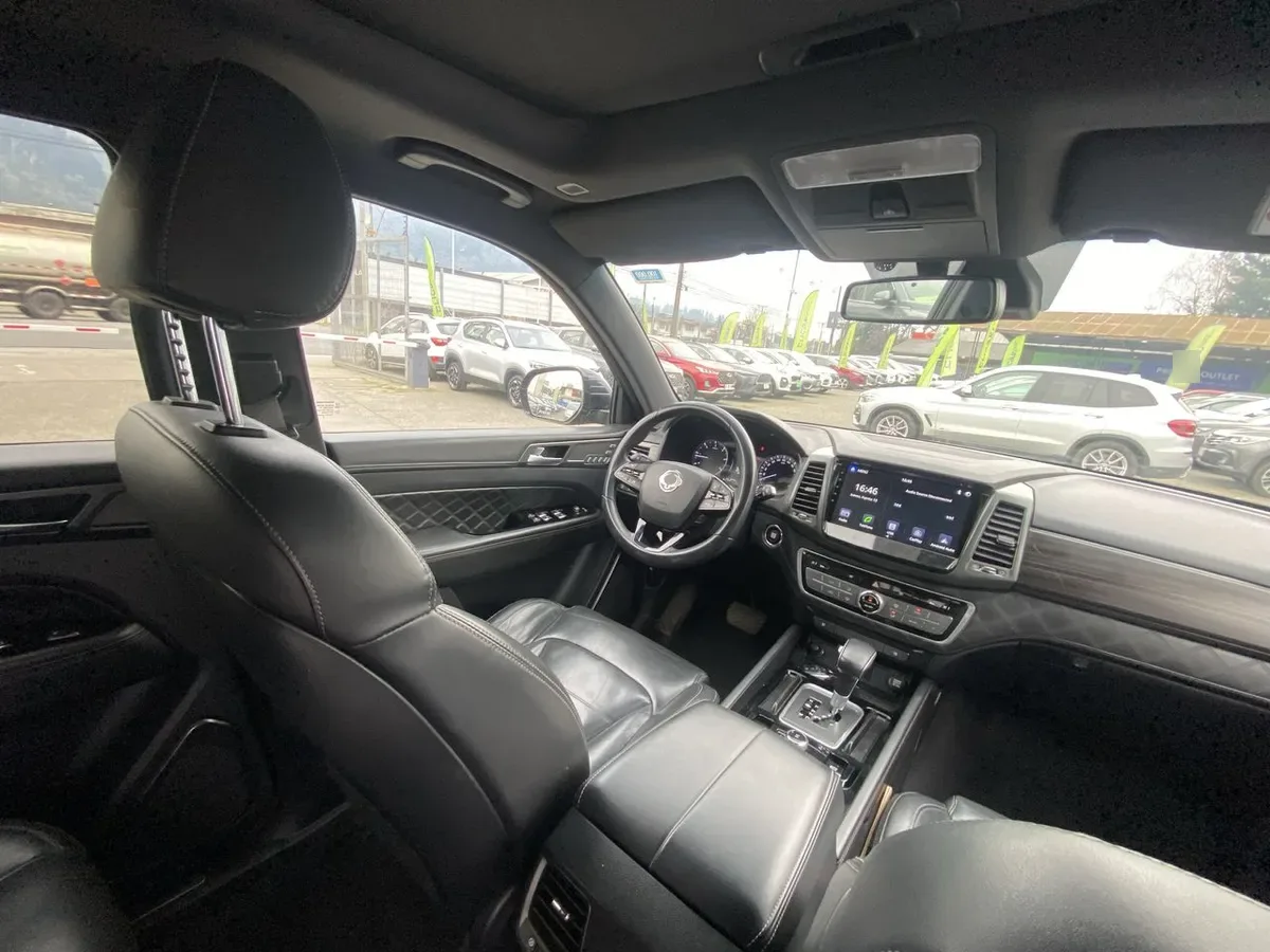 Ssangyong Rexton 2.2t Limited Plus Diesel 4x4 9ab 8at 5p año 2021