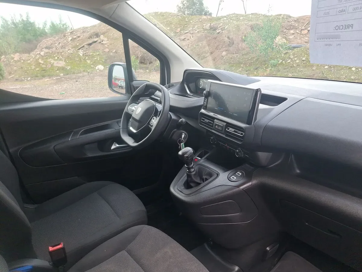 Peugeot Partner 1.5 L1 Hdi Diesel 100hp 4x2 Mt 5p año 2025