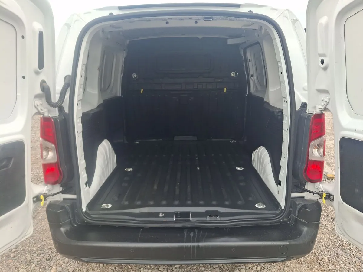 Peugeot Partner 1.5 L1 Hdi Diesel 100hp 4x2 Mt 5p año 2025