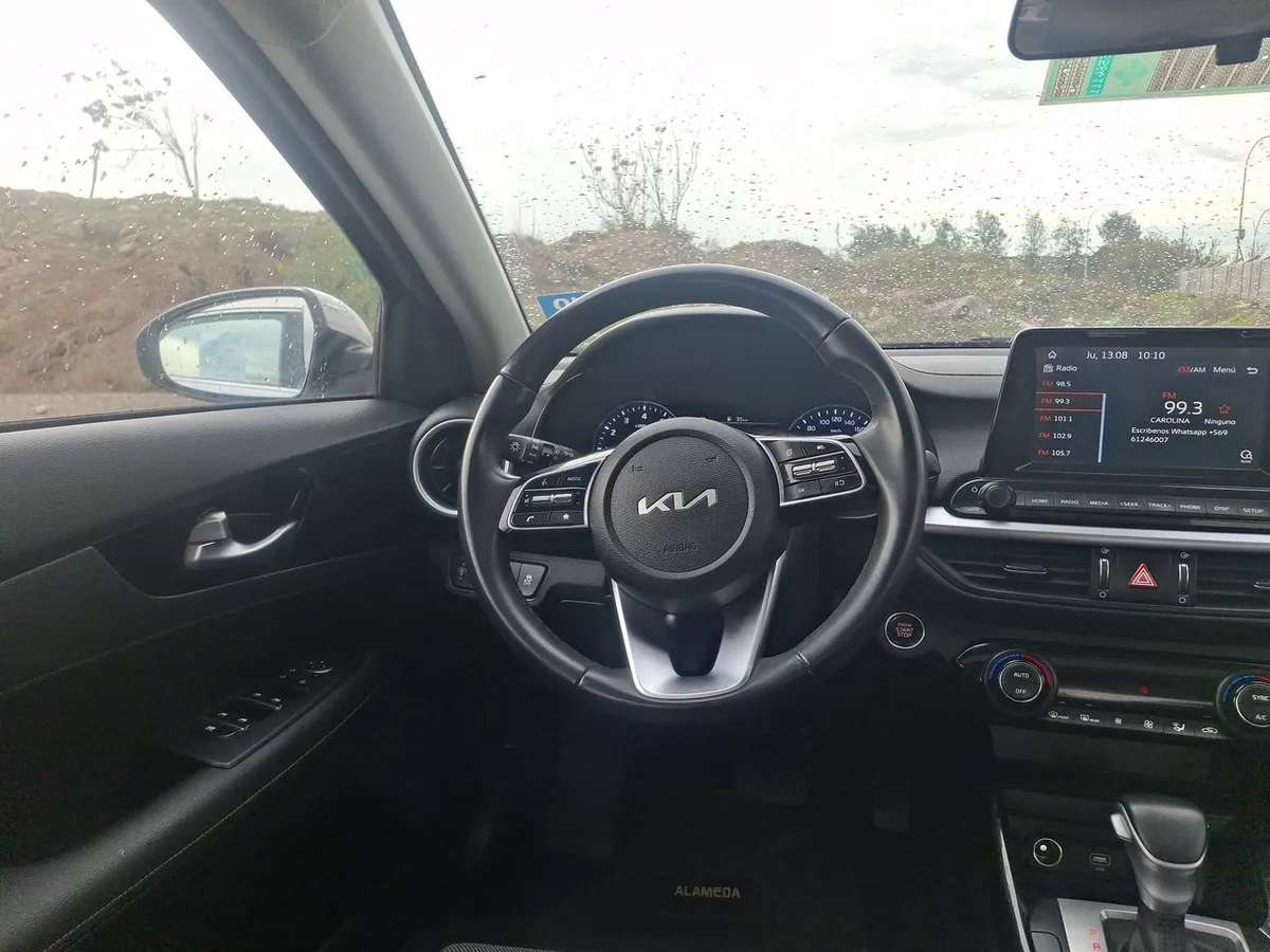 Kia Cerato 1.6 Ex Full 4x2 6at 4p año 2023